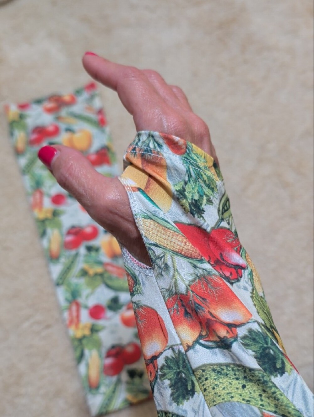 Adult Gardening Sleeves Vegetable Print - Colorful Garden Pattern (Large) - Picture 6 of 8